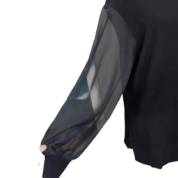 Cable & Gauge Black Scalloped Neck Sweater with Sheer Sleeve Size XL - Picture 4 of 7